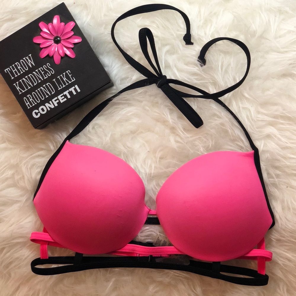 Beautiful, Triangular Swimsuit Top👙
